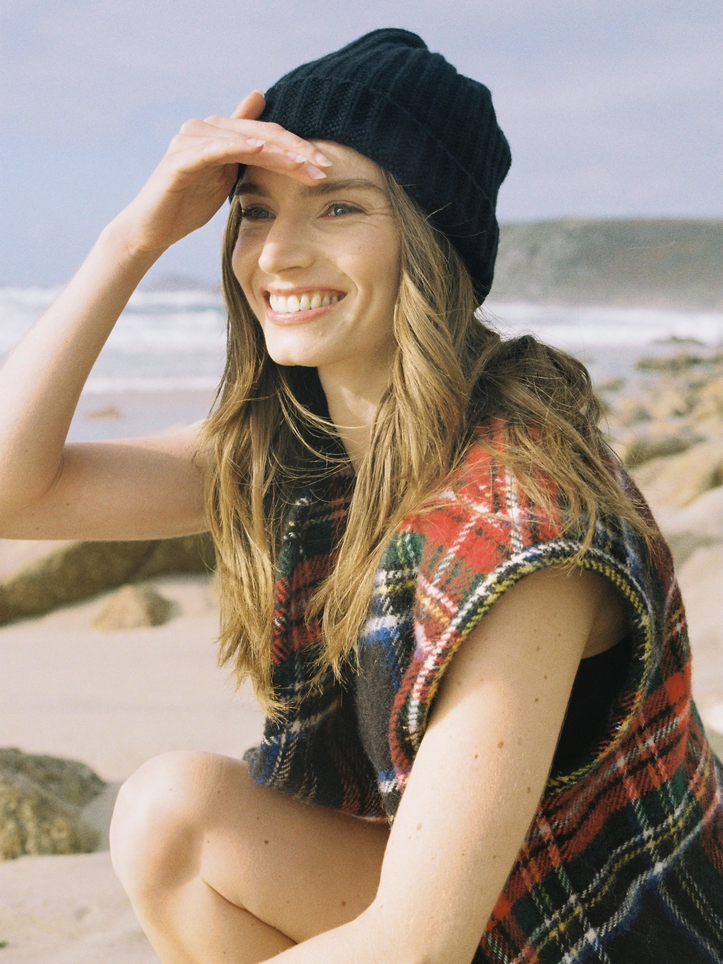 A windy day on Sennen beach with a beautiful brand and a wonderful crew 🐚✨ 
Shot last year for @by_soren by @katylawrencefilm 
Styled so perfectly by @astylelabcompany 
Model babe @maddyat 
Content and general angelic vibes @iamlourobertson 
Makeup 