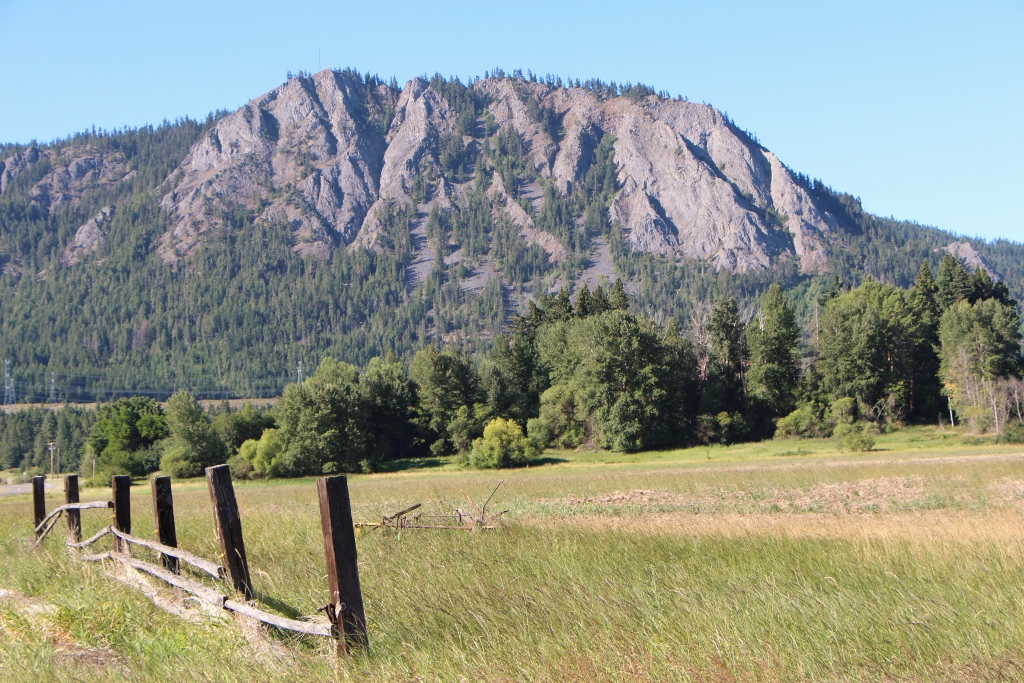 Cle Elum Farm & Ranch | Cle Elum, WA