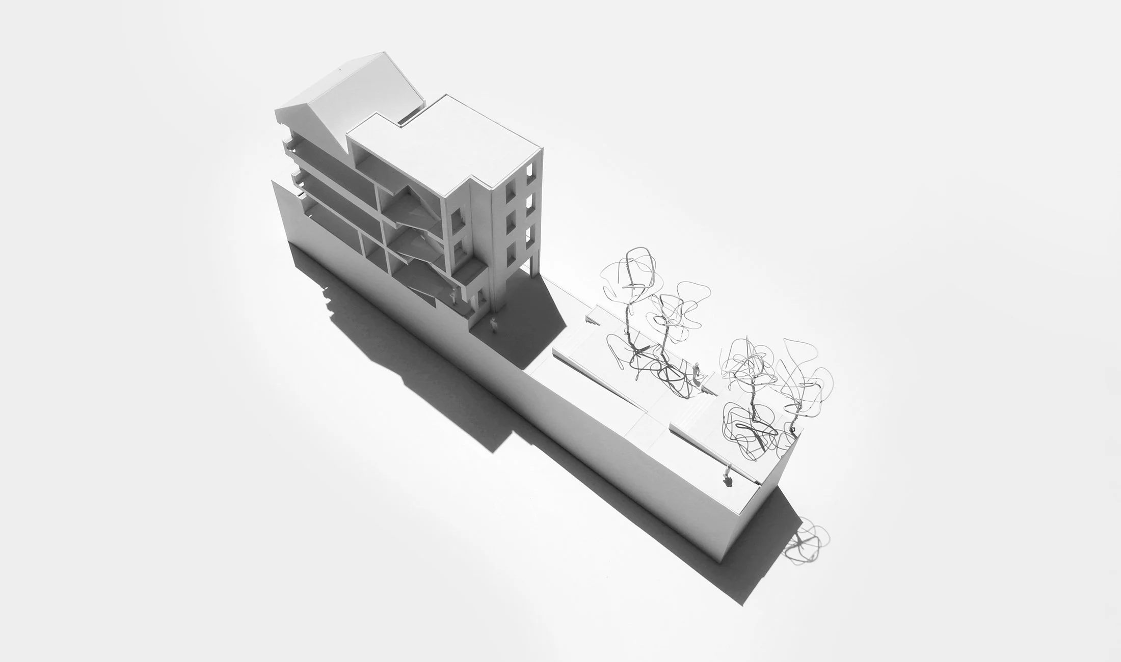 patterhn ives des peres city hall entry plaza section model.jpg
