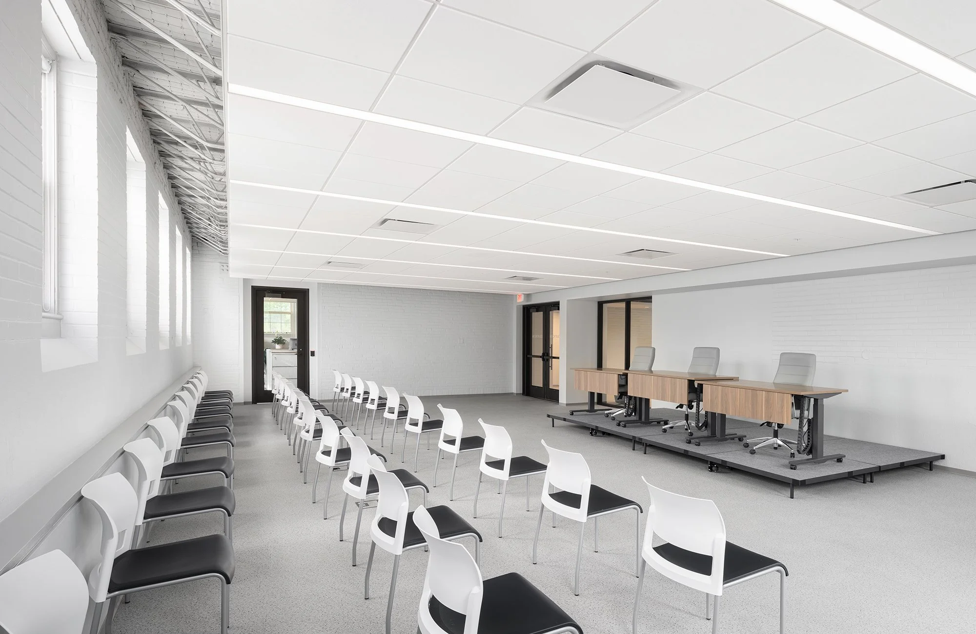 patterhn ives des peres city hall rehabilitation courtroom.jpg