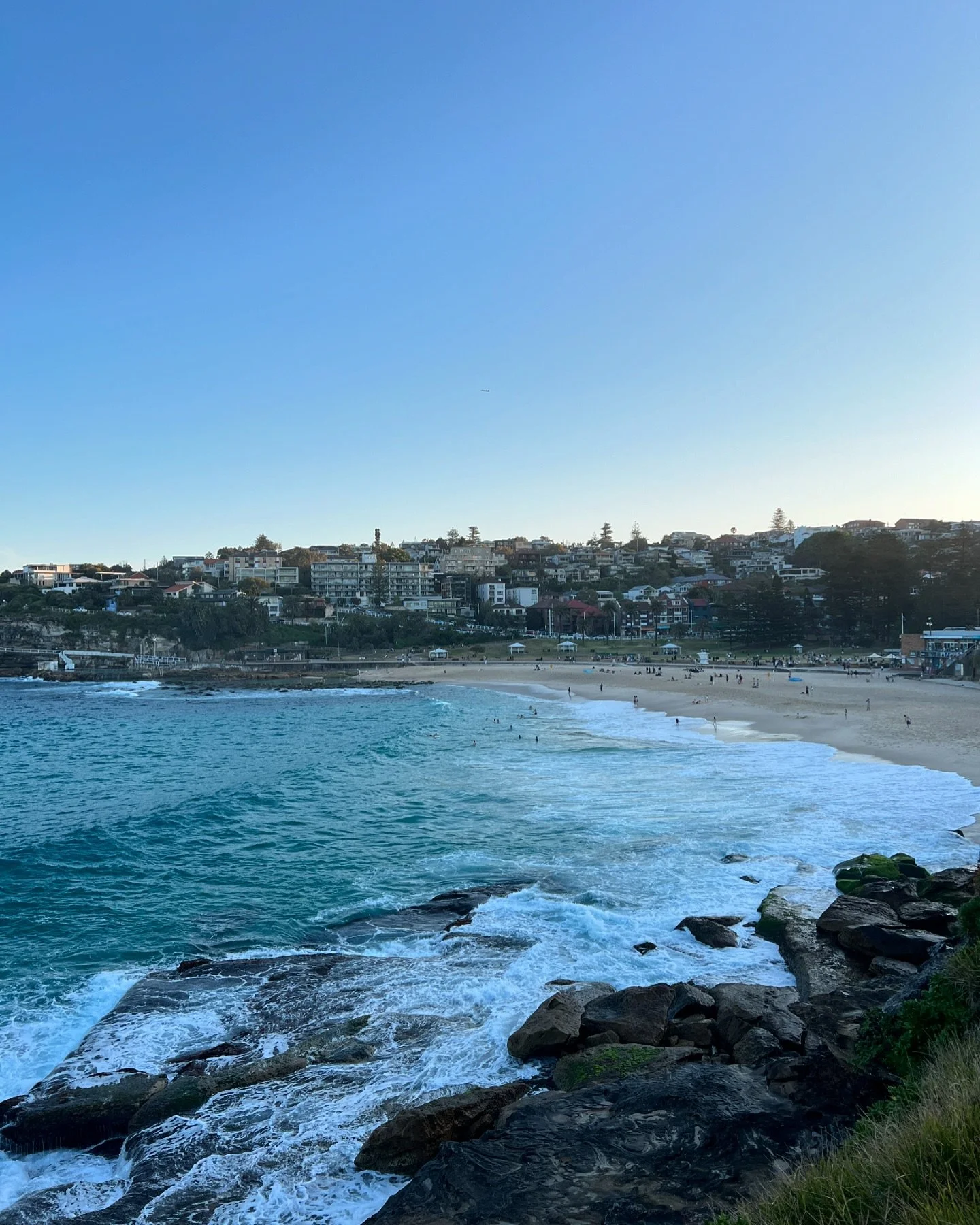 Gorgeous Bronte Beach when the sun goes down 💕🌅
#BronteBeach #CoastalWalk #BeachLovers 
.
#reliefprint #drypoint #intaglio #etching #get_imprinted #linoprint #linocut #printmaking #botanicalpickmeup #calledtobecreative #makersmovement #botanical #a