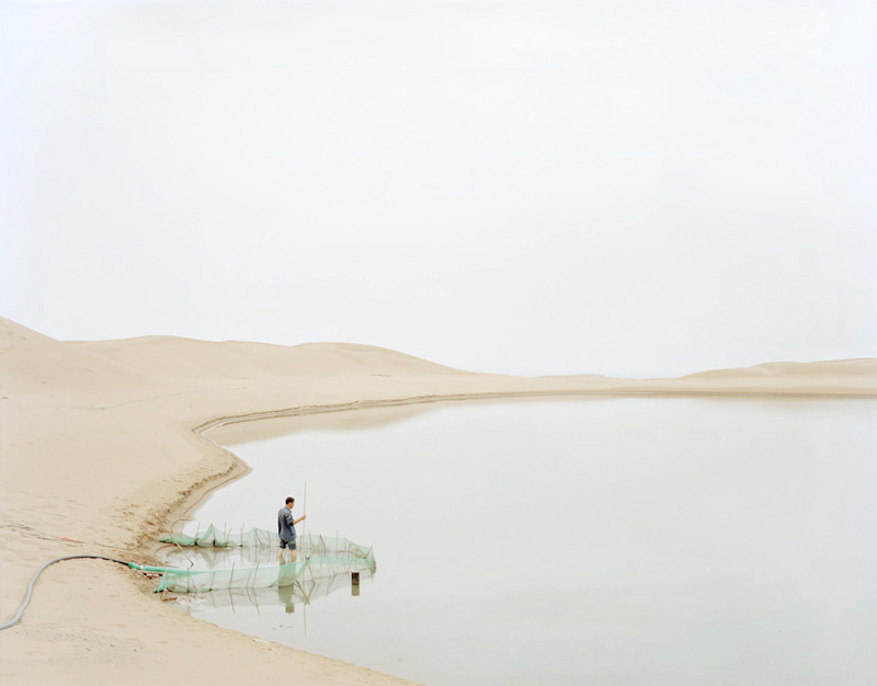 People Pumping in the Desert, Ningxia, 2011