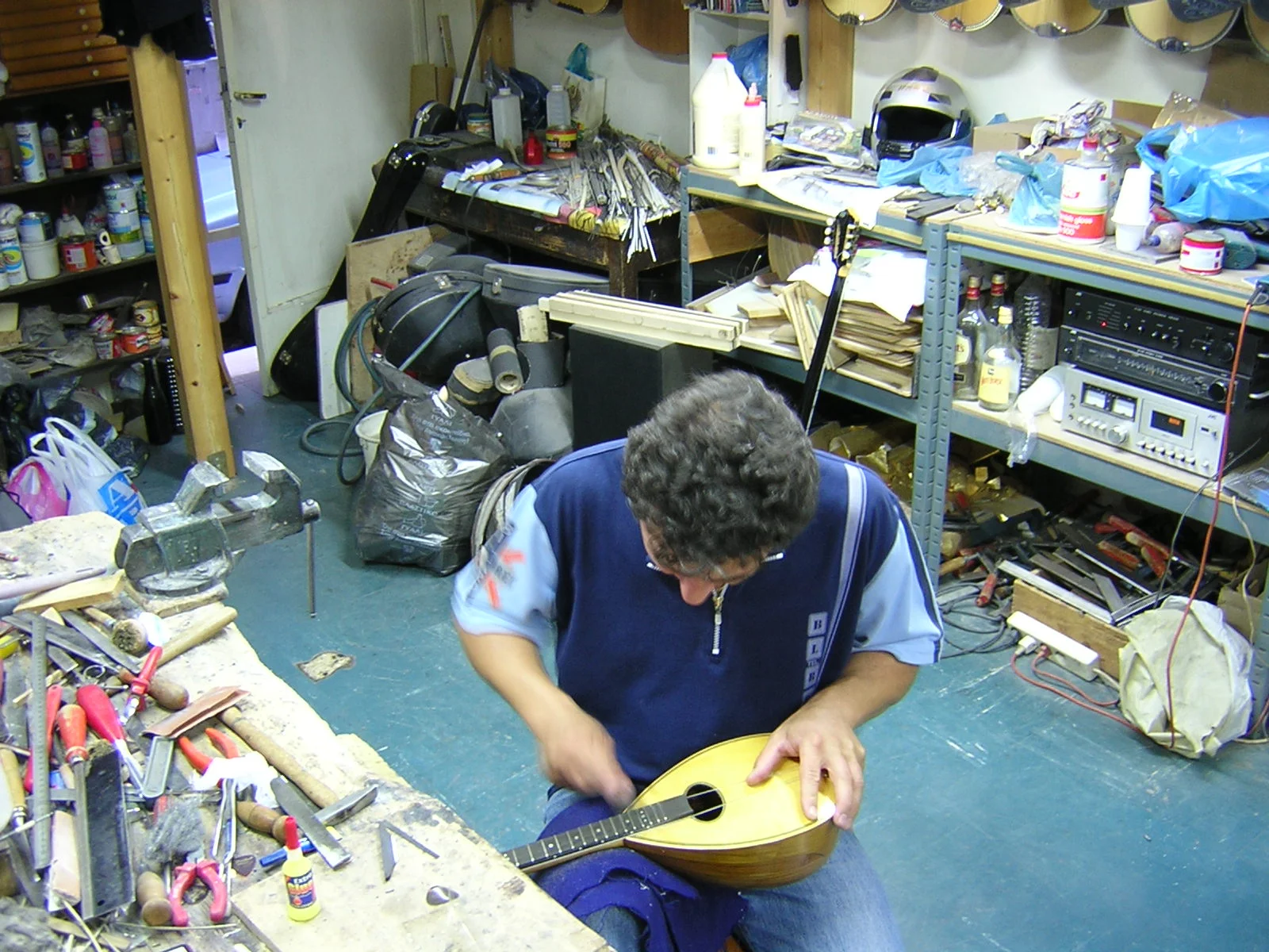bouzoukifactory2.JPG