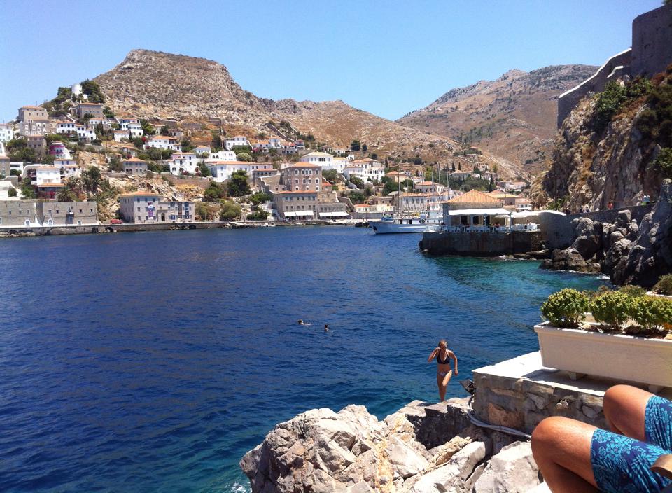locales- hydra sunrise bar.jpg