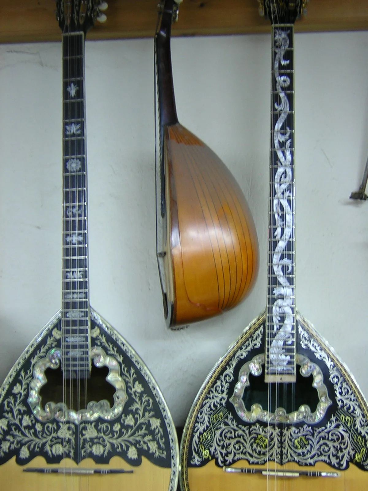 bouzoukifactory.JPG