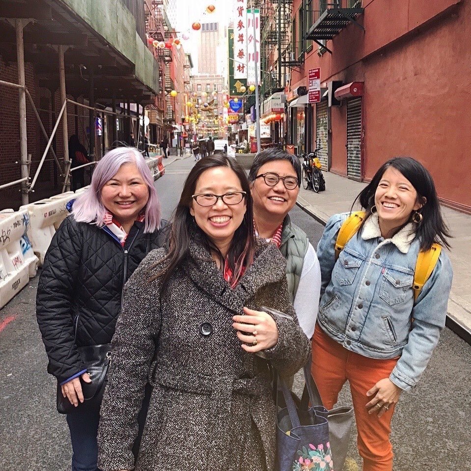 It is always such a JOY to spend time with these remarkable women! Thank you Linda Sue Park (who gave me my first blurb for the Vanderbeekers - her generosity to new writers is ASTOUNDING), @pacylin (who paved a way for so many with her remarkable st