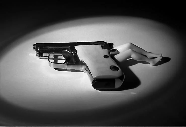 Lying Gun, 1990