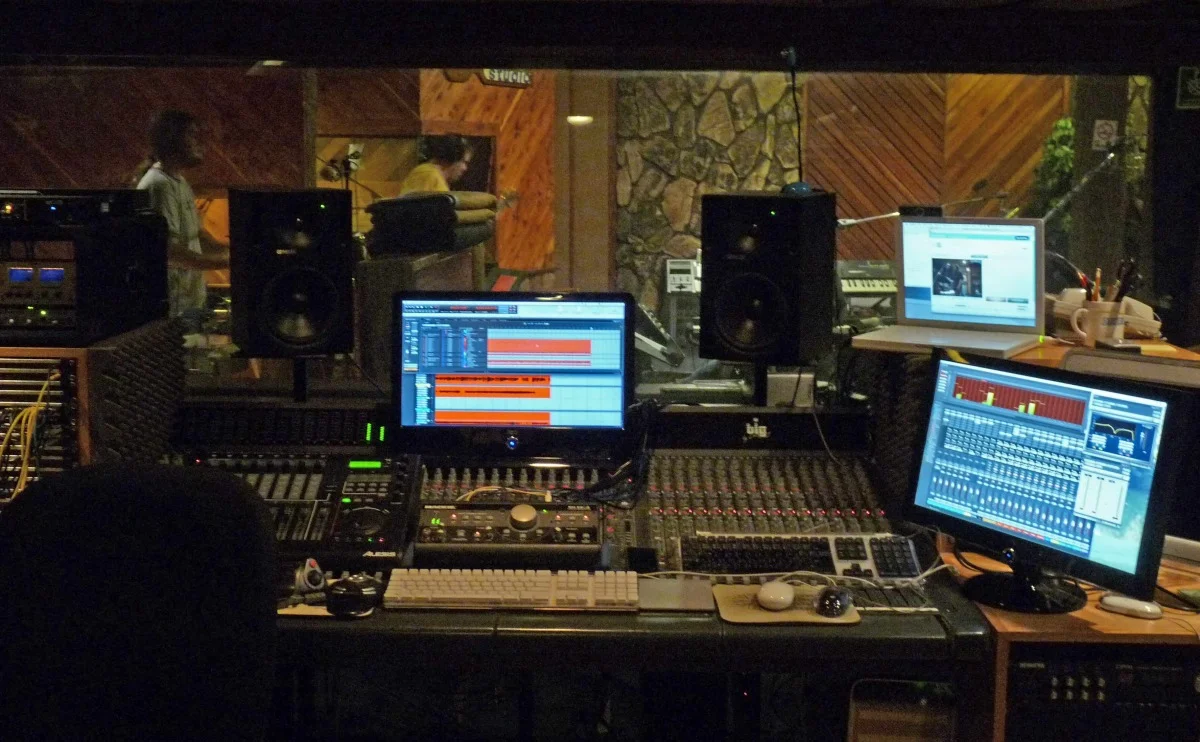 tracking1.jpg