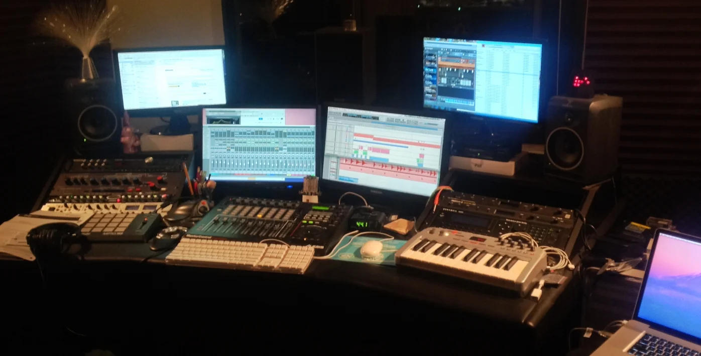 Bill's-Home-Control-Room.jpg