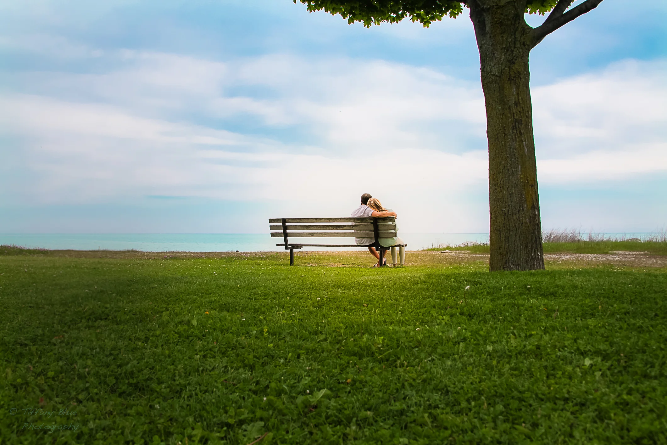 Matt & Jenna.  Lakefront Love.