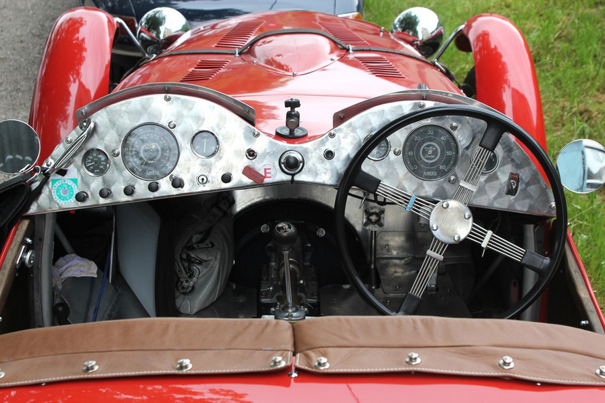 Allard_J2-1575_02.jpg
