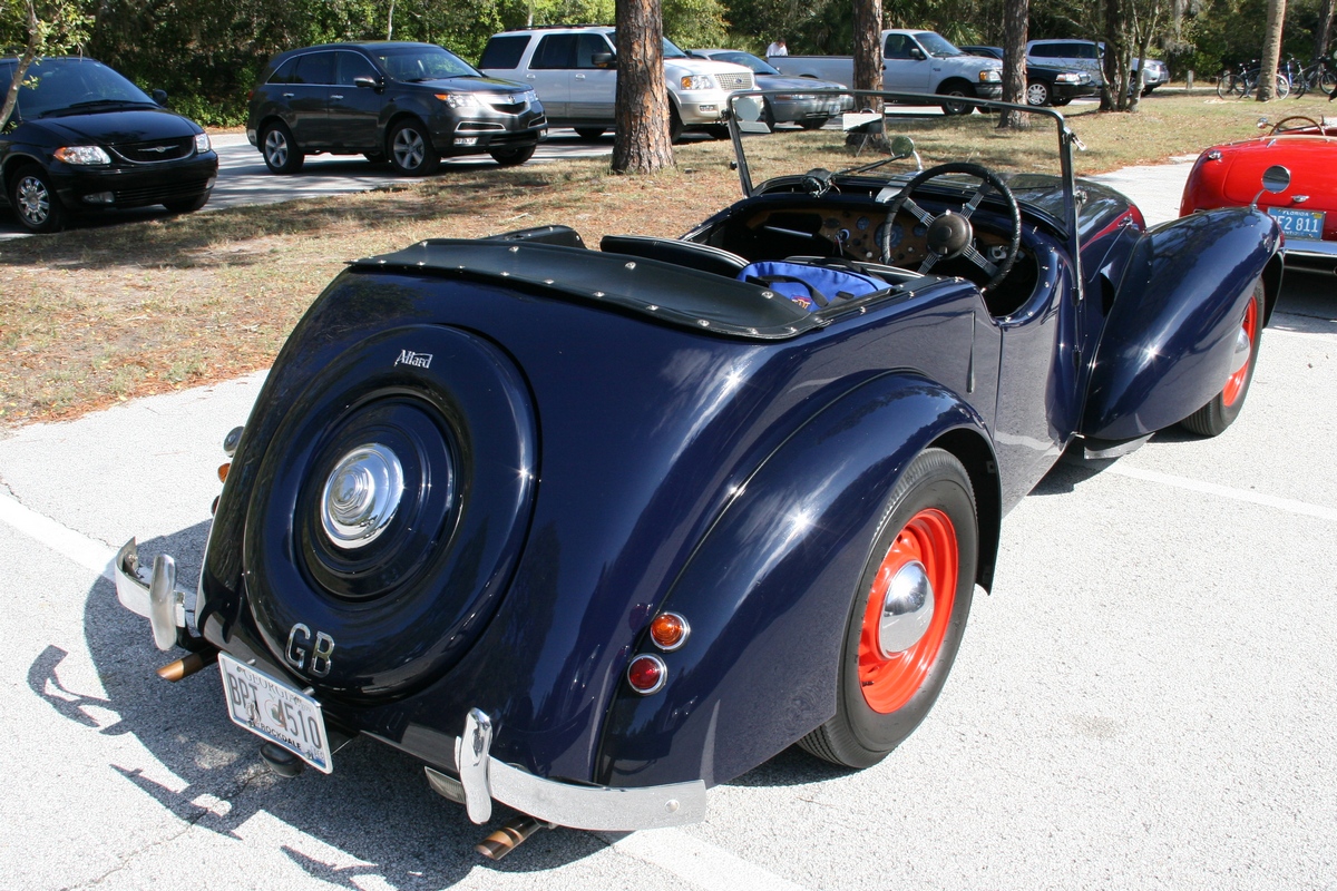 Allard_L-520_06.JPG