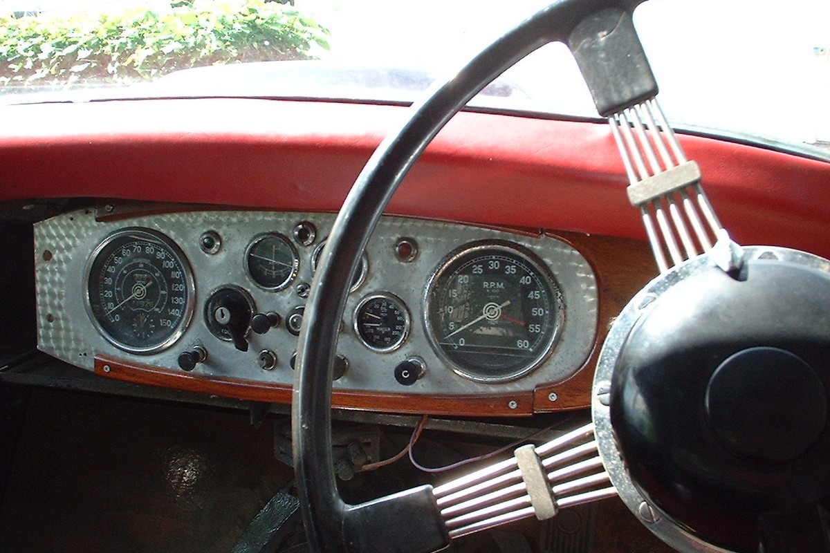 Allard_P2-MC_02.jpg
