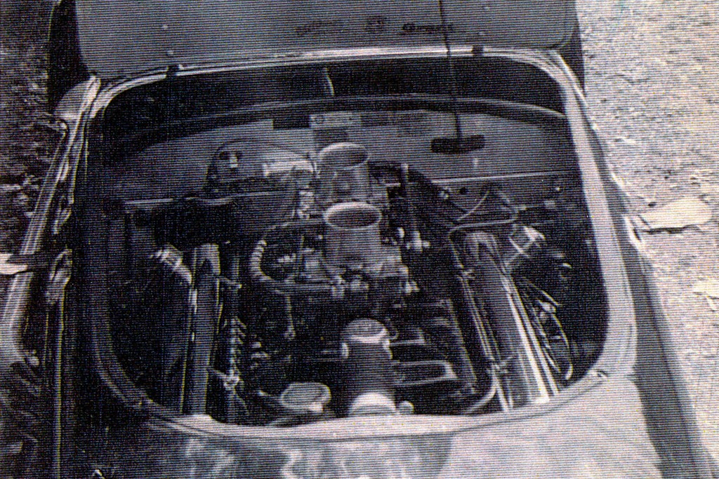 J2-1851_55_Engine.jpg