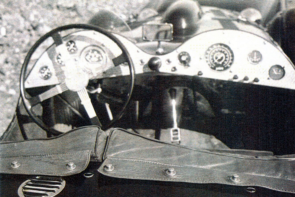 J2-1851_Dash_1955.jpg