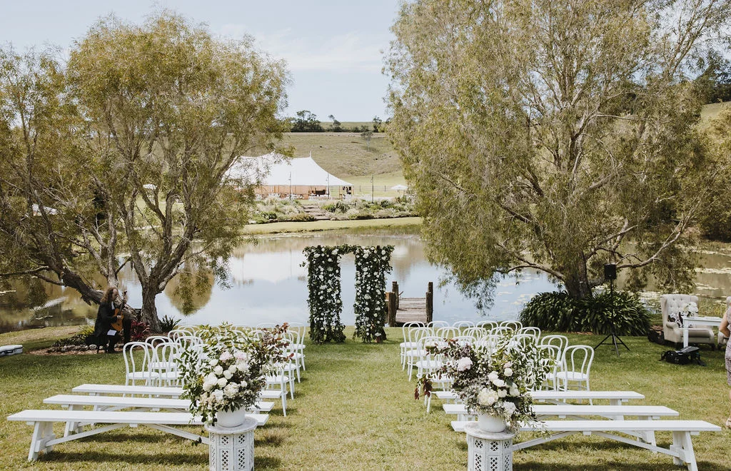 Venue - Forget Me Not | Florals - Beautiflora | Photo - Amelia Fullarton