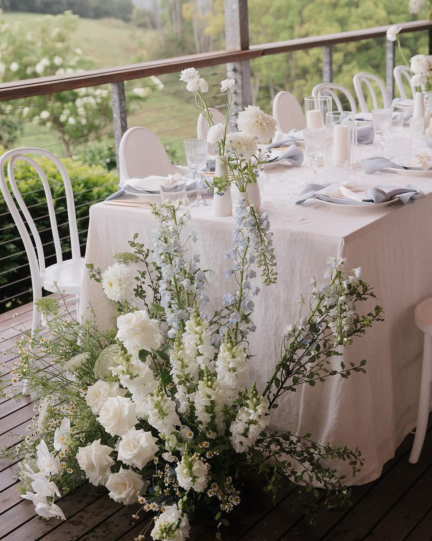 Jess &amp; Hayden&rsquo;s intimate reception consisted of a neutral colour palette with shades of white, coconut, nude and pops of soft greenery and blue, featuring our brand new Pale Blue Linen Napkins, florals by the incredibly talented Mikarla fro