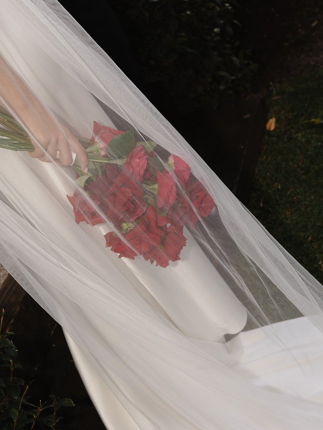 Dramatic, romantic and bold 👠🥀✨ Madie &amp; Jay made their wedding aesthetic completely theirs and weren&rsquo;t shy with their bold colours and dramatic flair! We are in love with this look and feel like it will be a vibe we see more and more in 2