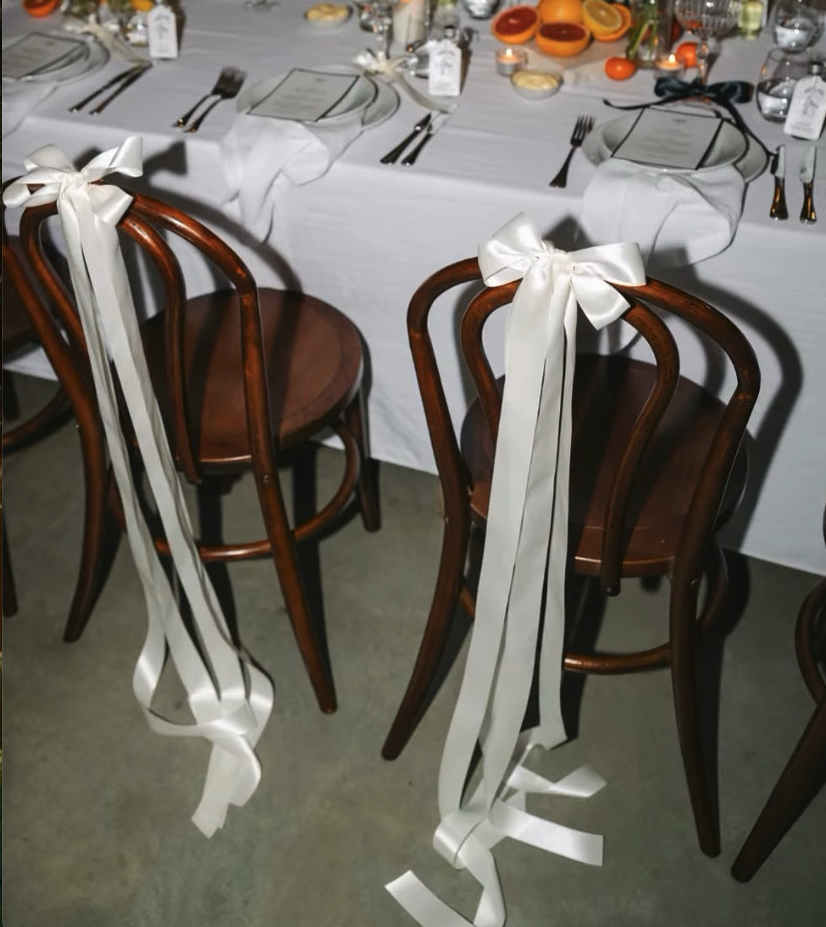 Bow Chair.png