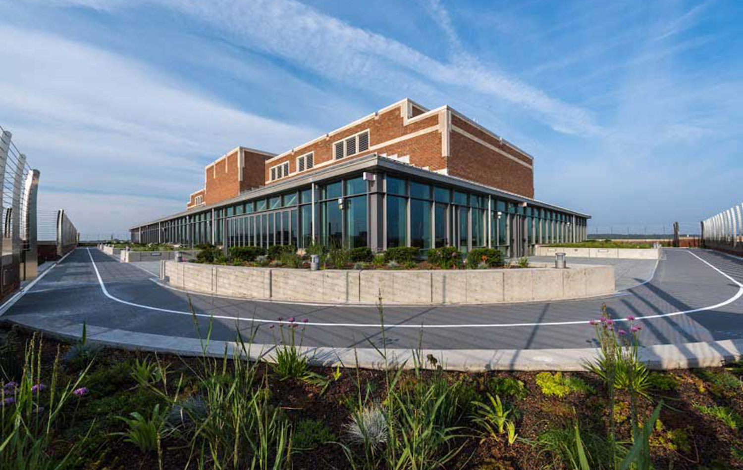 15_0723_munger-graduate-residences-opens-at-university-of-michigan-roof-orig.jpg