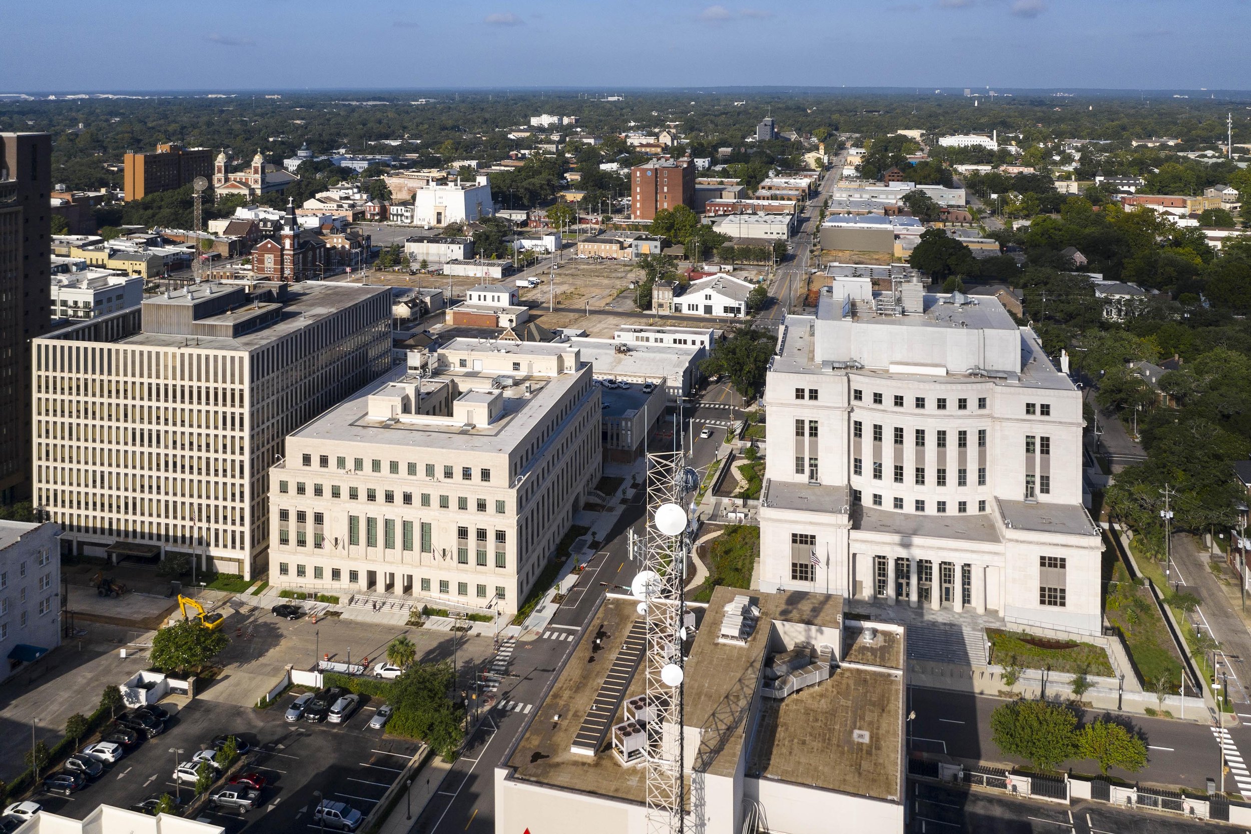 Campbell Courthouse AL 202008-49.jpg