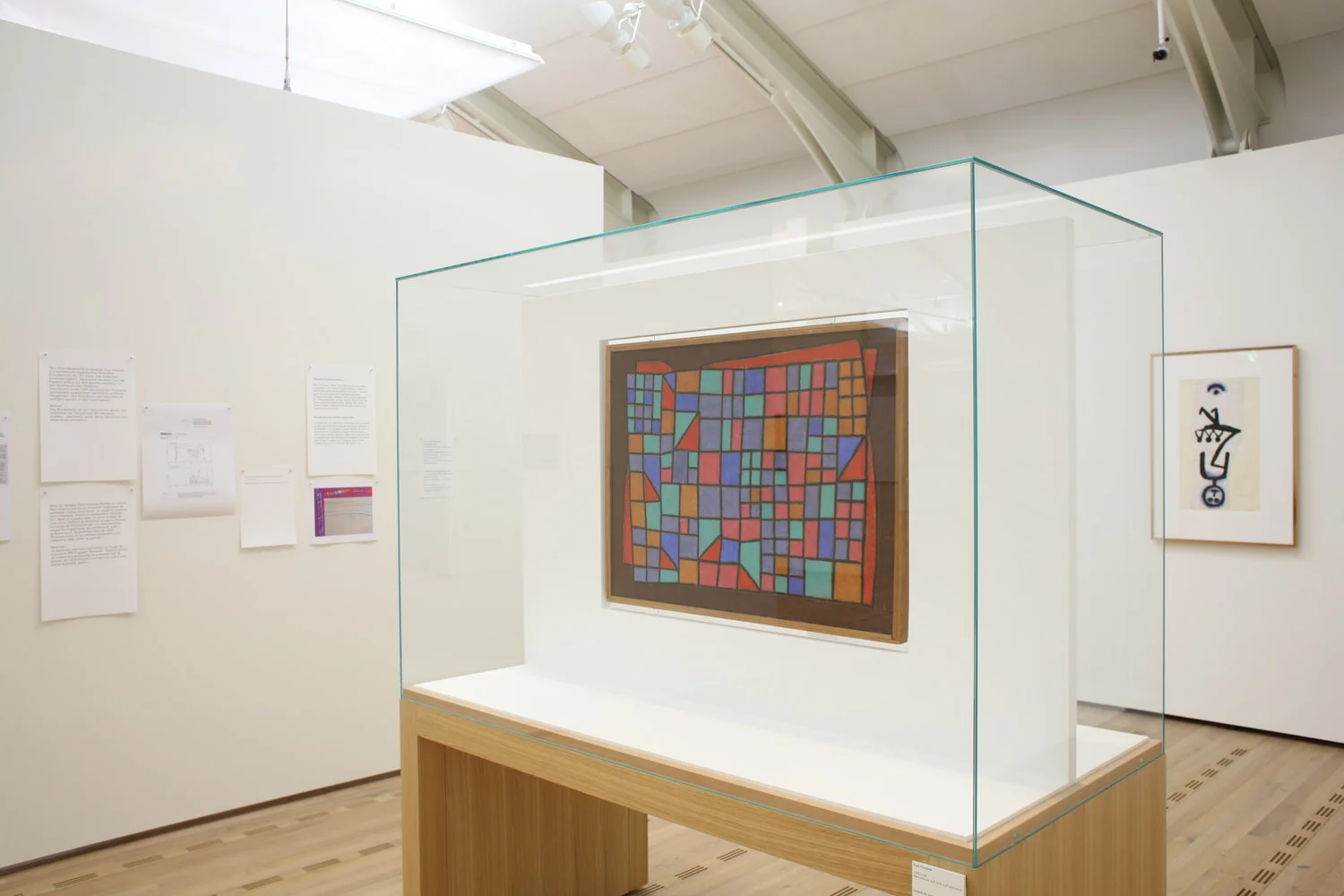 Abb. 1: Paul Klee, Glas-Fassade , 1940, 288 (recto), Zentrum Paul Klee, Ausstellung »Paul Klee. Bewegung im Atelier« (13.09.2008 - 18.01.2009) © Zentrum Paul Klee, Bern, Bildarchiv