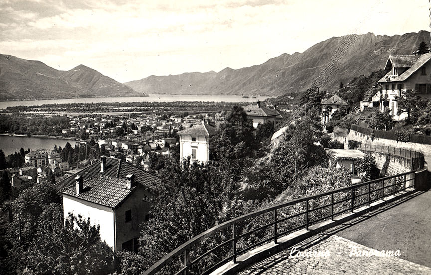  Abb.&nbsp;21  Panorama von Locarno und dem Maggiadelta, aufgenommen von Muralto, unweit der Klinik S. Agnese,  1956, Postkarte ©Küsnacht: Privatbesitz 