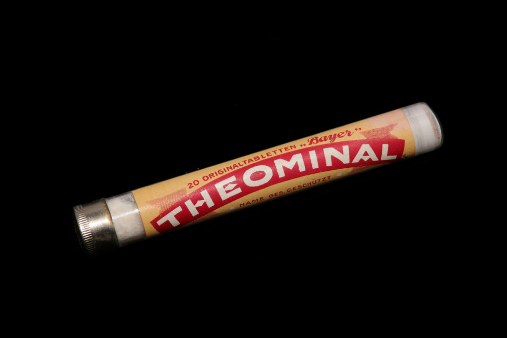  Abb.&nbsp;26B  Theominal-Tabletten Bayer, ca. 1930er Jahre.  © Privatbesitz, Küsnacht 