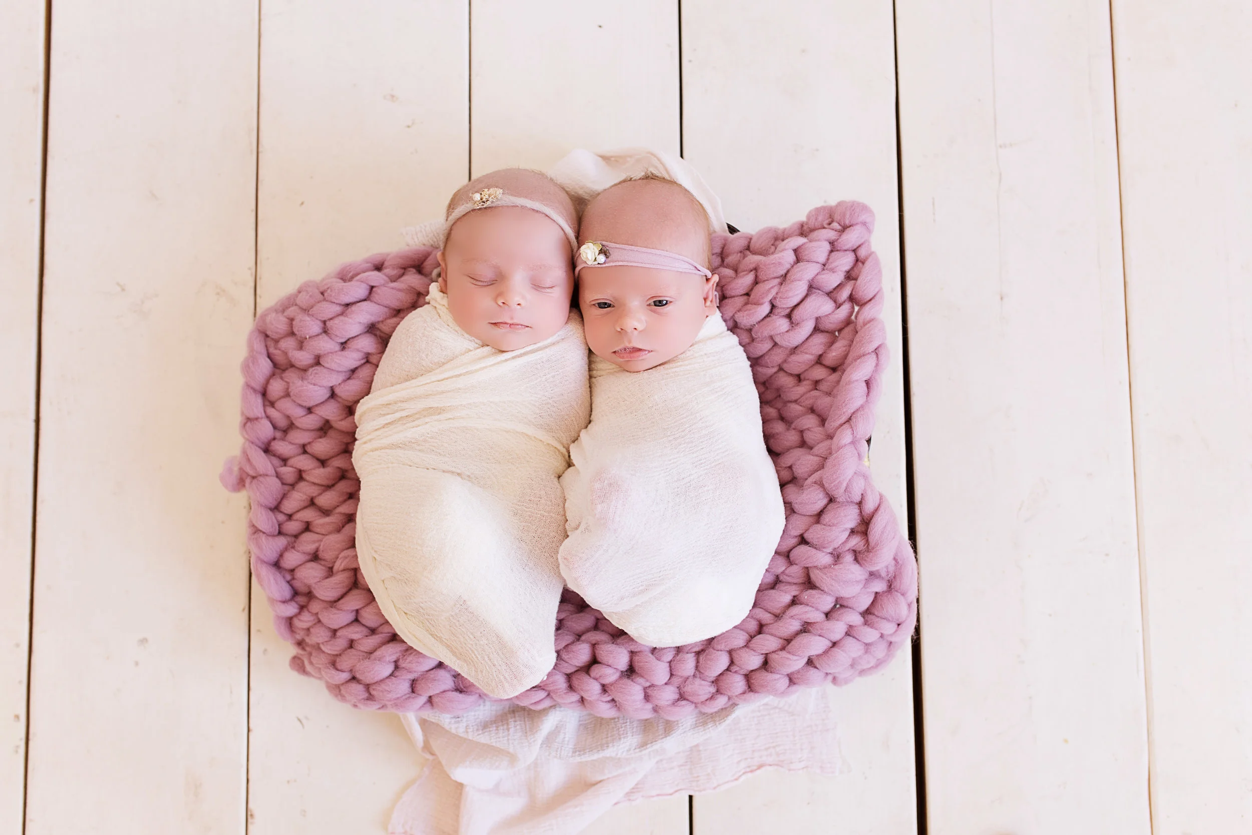 TwinKNewborn (31 of 73) copy.jpg