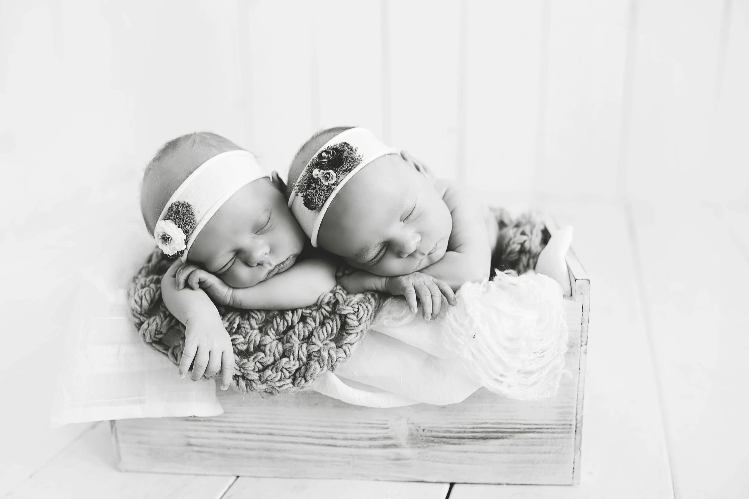 TwinKNewborn (65 of 73) copy copy.jpg
