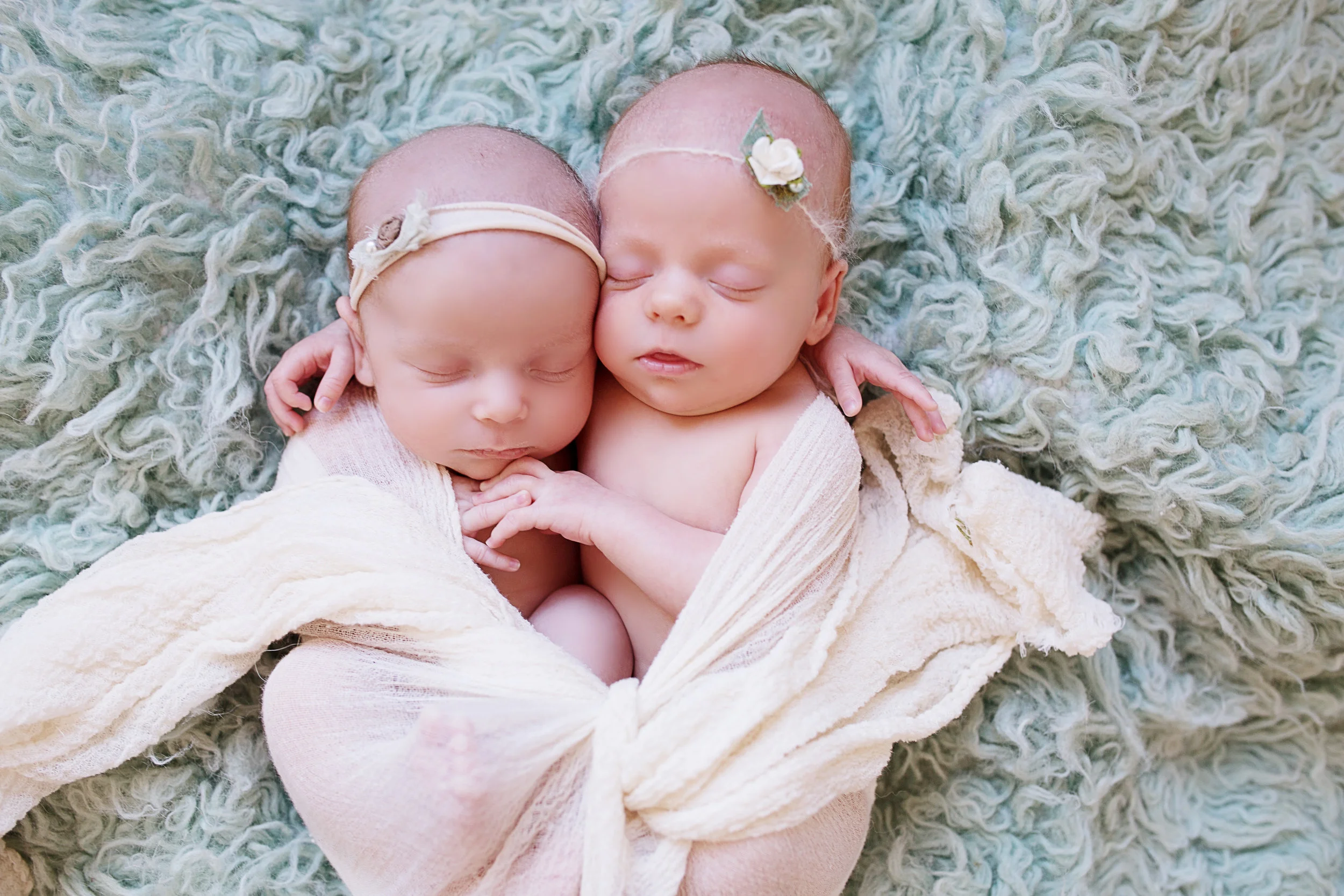 TwinKNewborn (73 of 73) copy.jpg