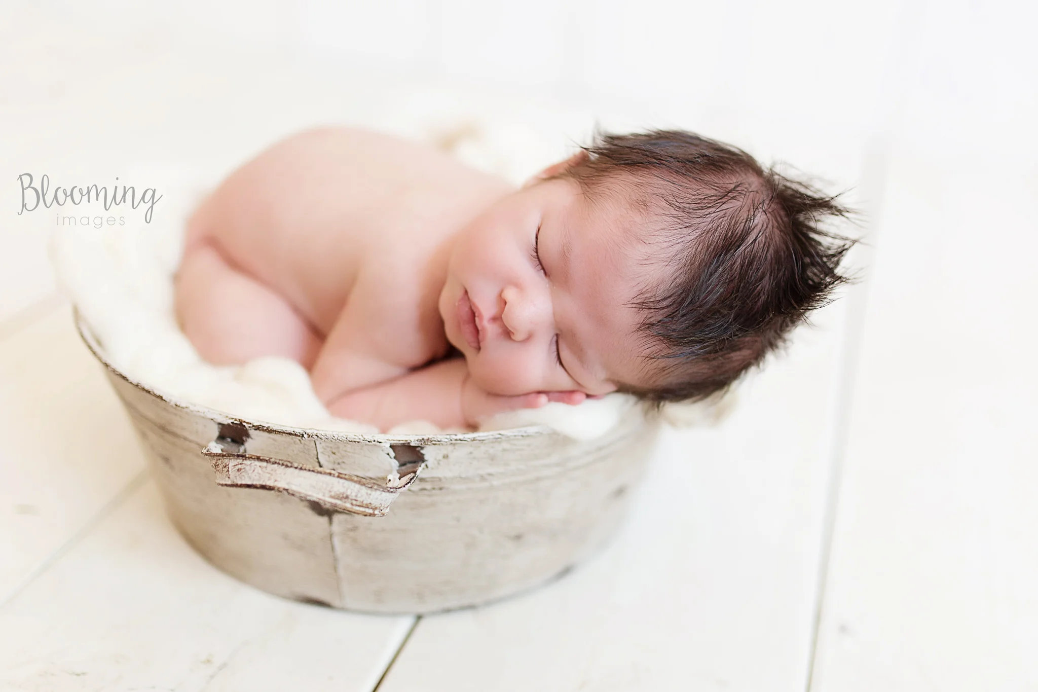 SirrNewborn-38 copy.jpg