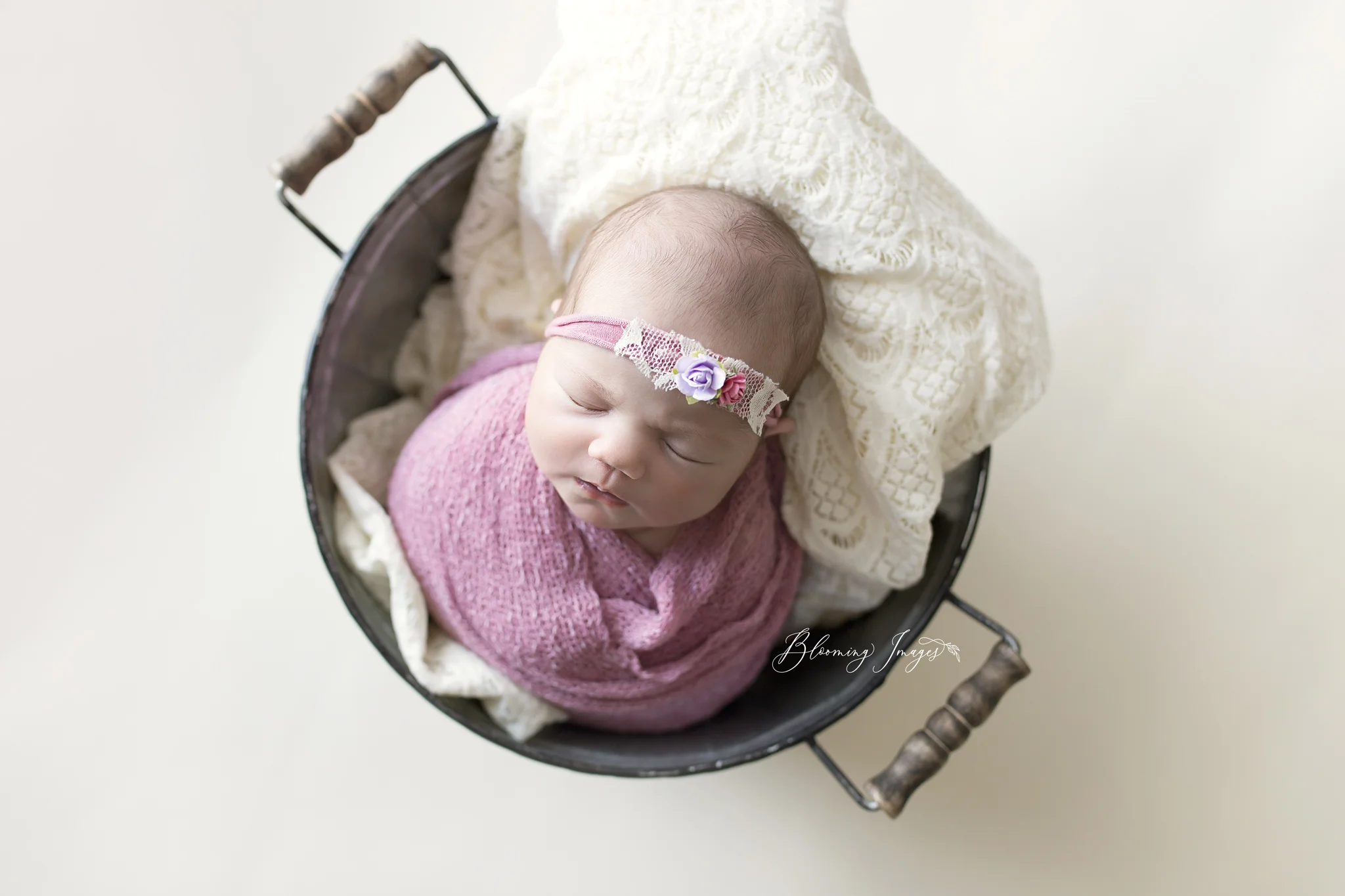 LilyNewborn-26 copy.jpg