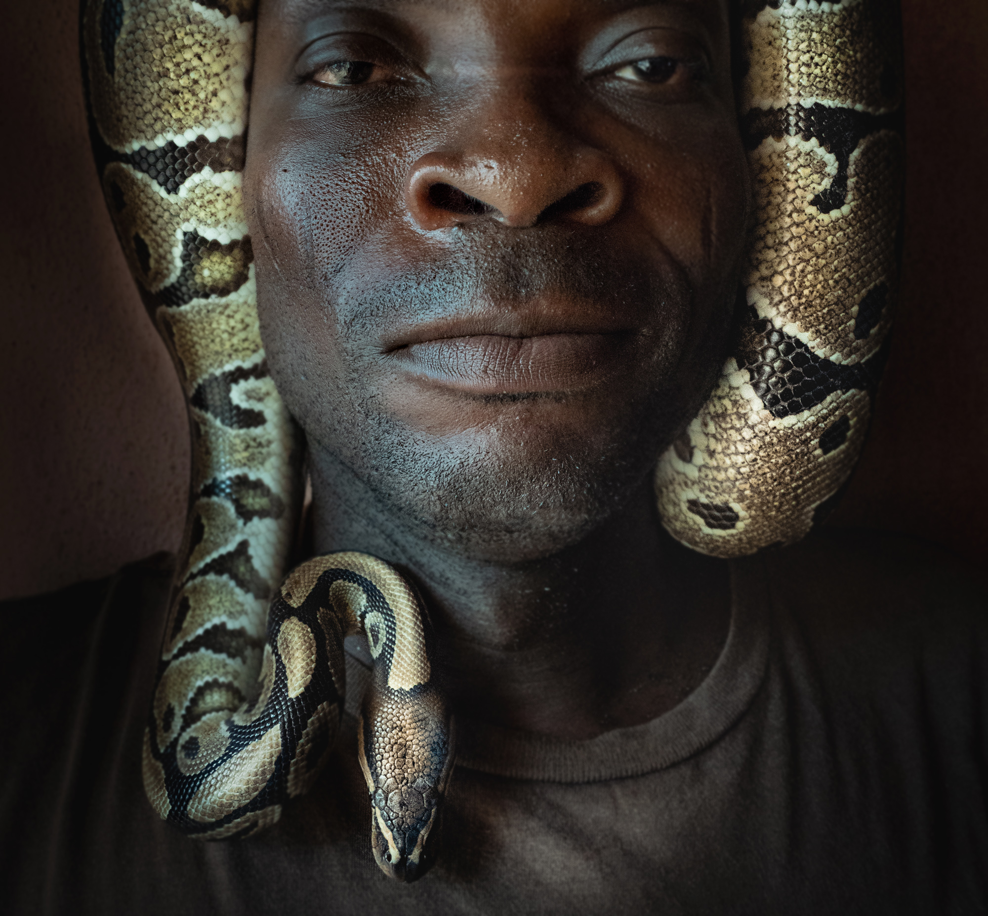 Benin_2000_Man w Snake Def.jpg