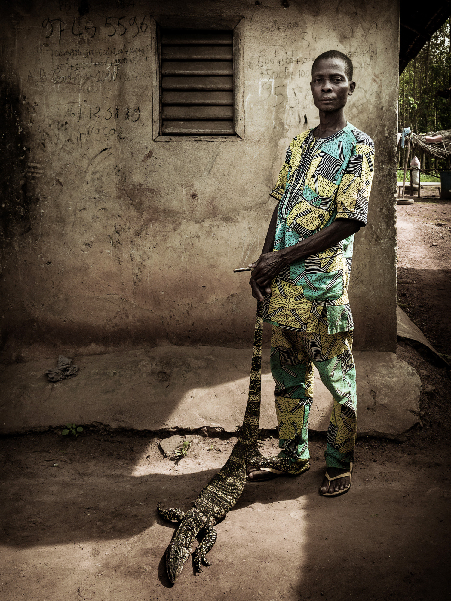 Benin_2000_Man with lezard.jpg