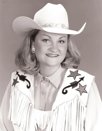 Tiah DeGrott