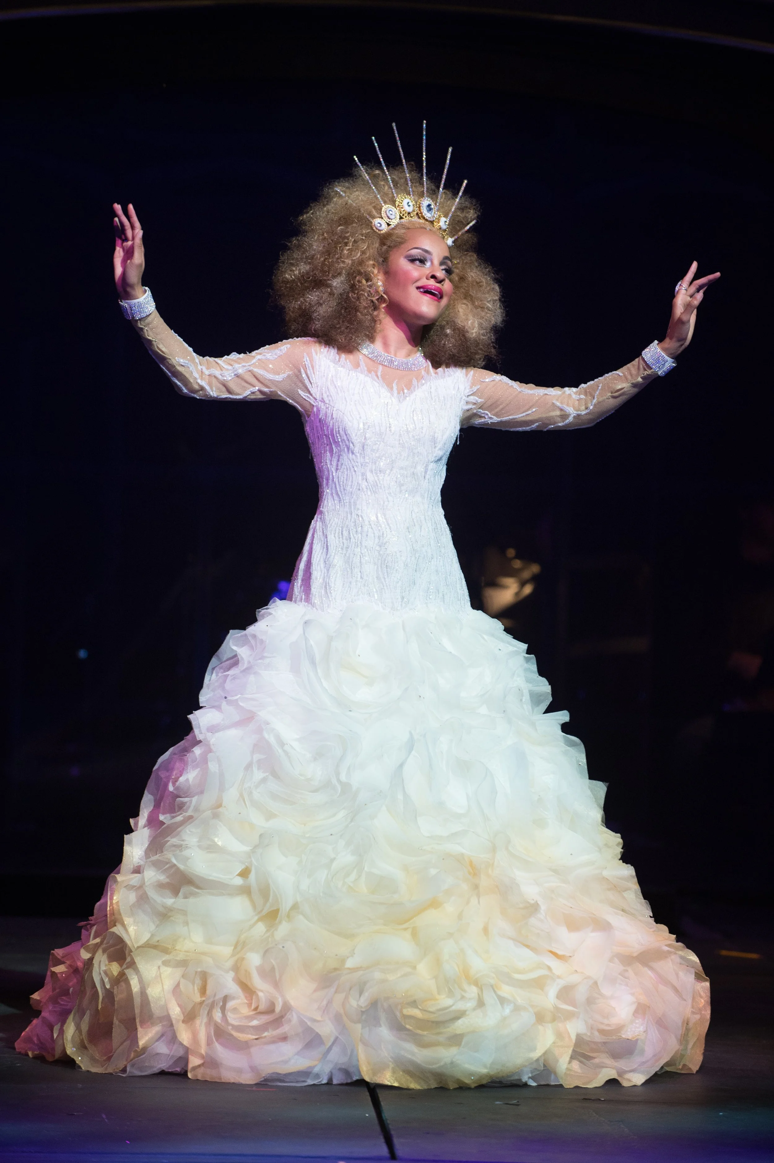 Gold Airbrushed Ombre for Glinda in The Wiz