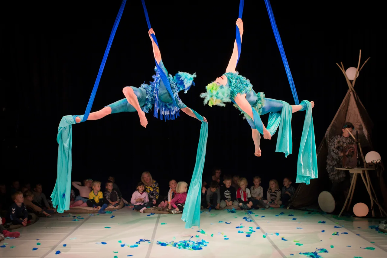 Fidget Feet's 'Strange Feathers'