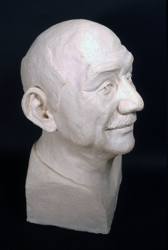 bust4.jpg