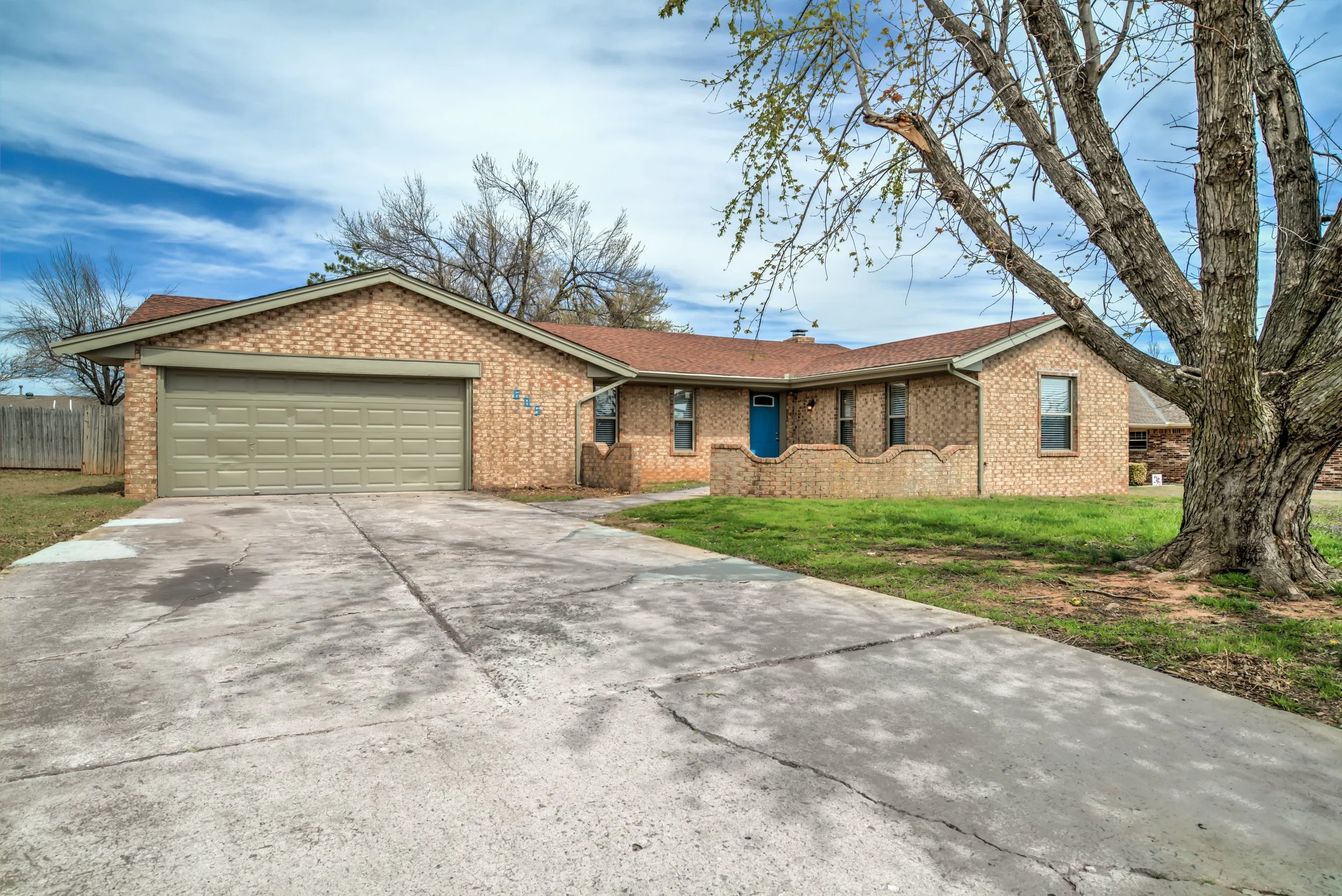 605 St James Drive, ($1,675)