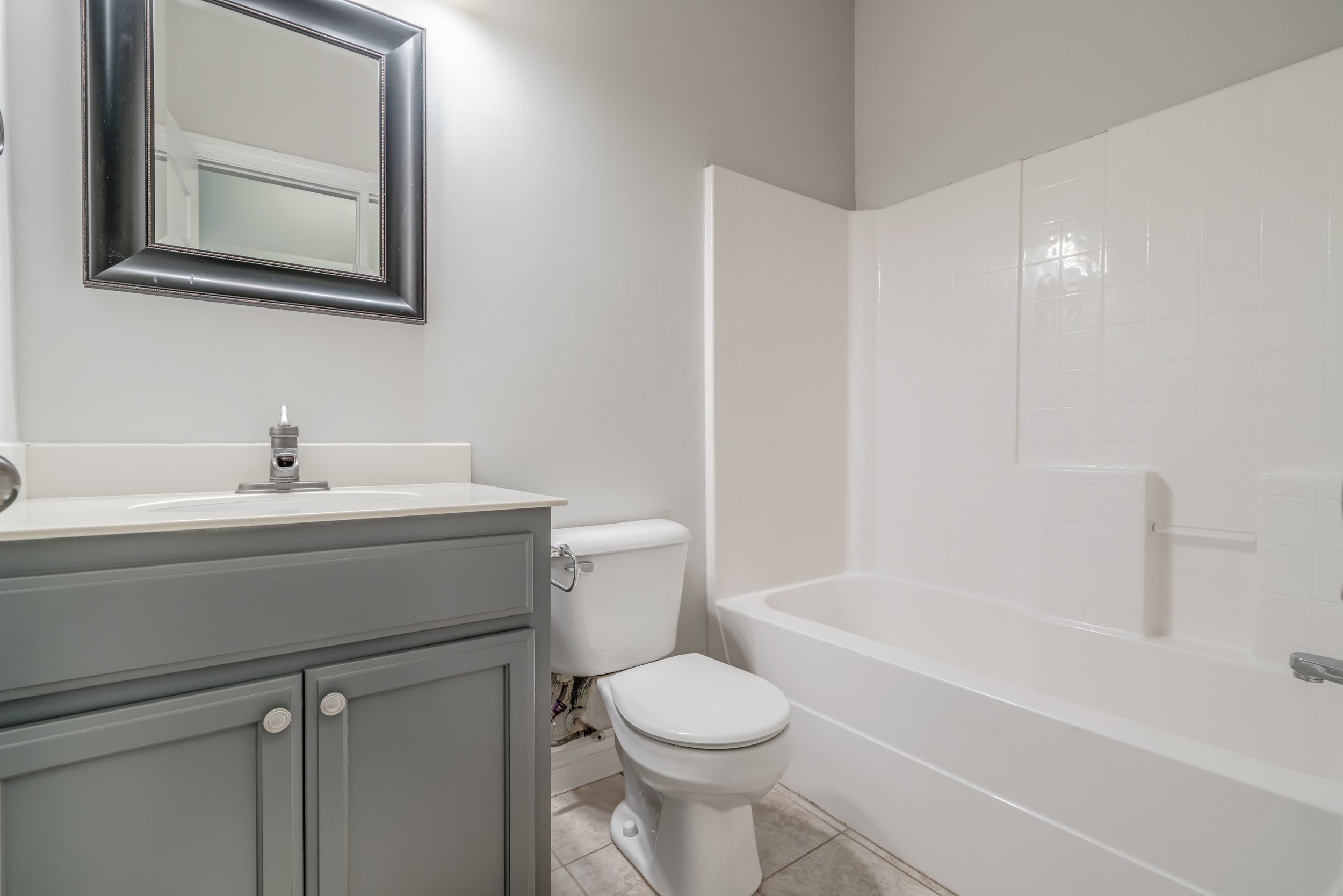 7408 NW 135th St AFTER-GUEST BATH.jpg