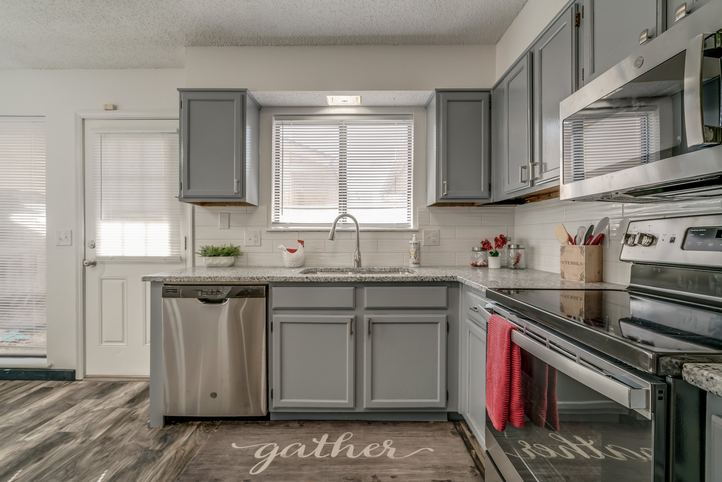 1200 Sequoyah St INT-18.jpg