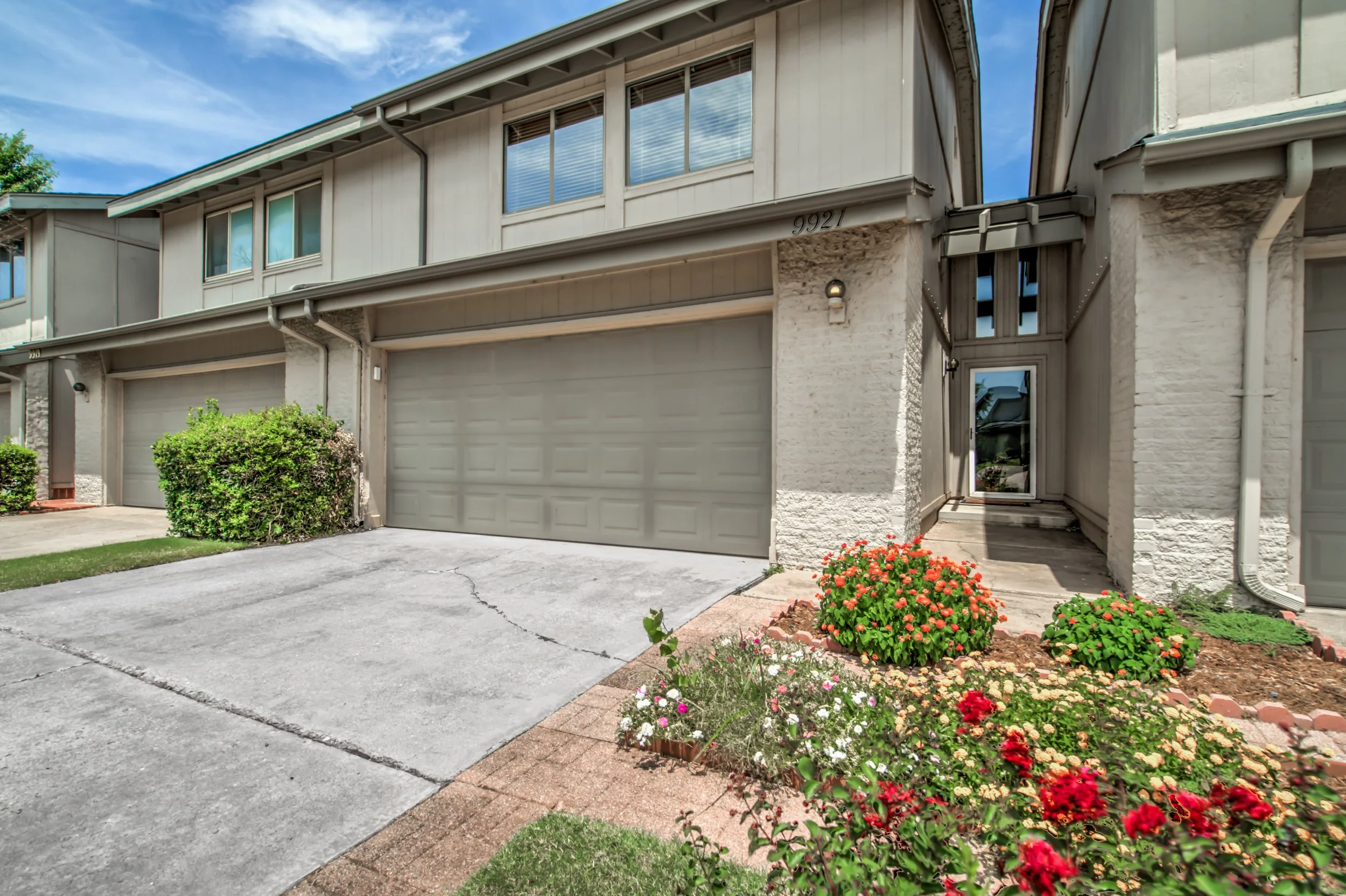 AVAILABLE !! 9921 Hefner Village Place, Oklahoma City, ($1,495)