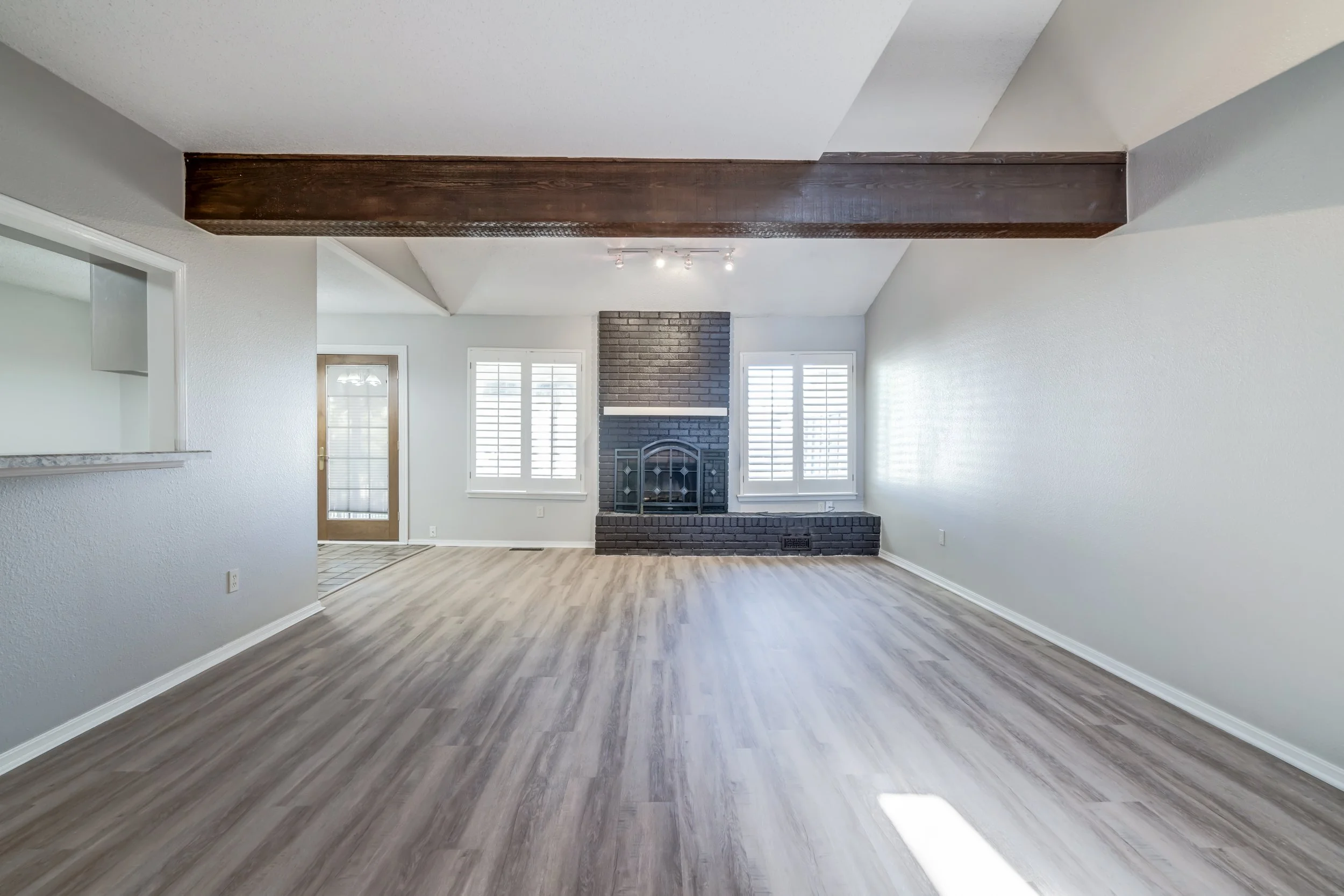 9921 Hefner Village Pl INT-2.jpg