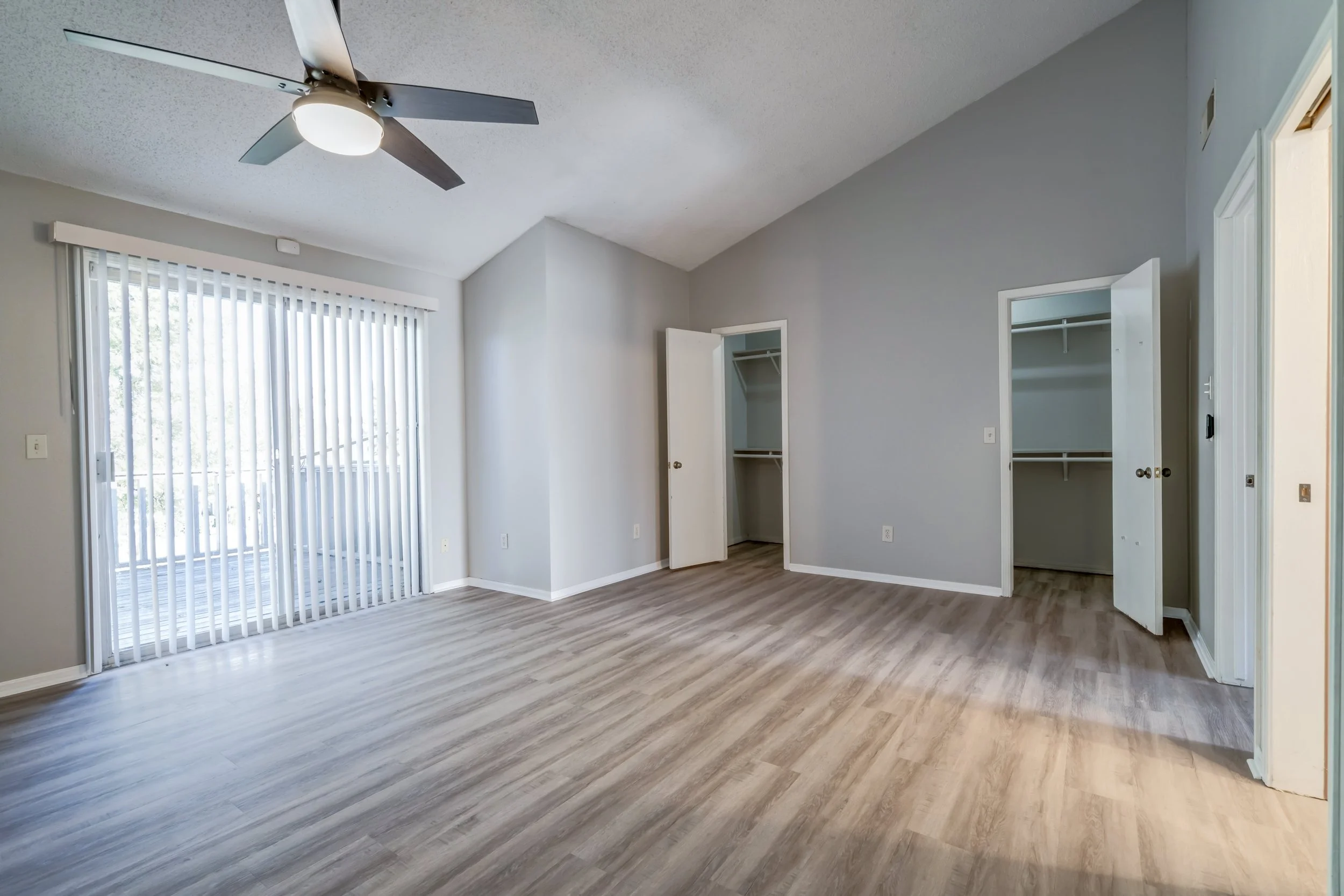 9921 Hefner Village Pl INT-19.jpg