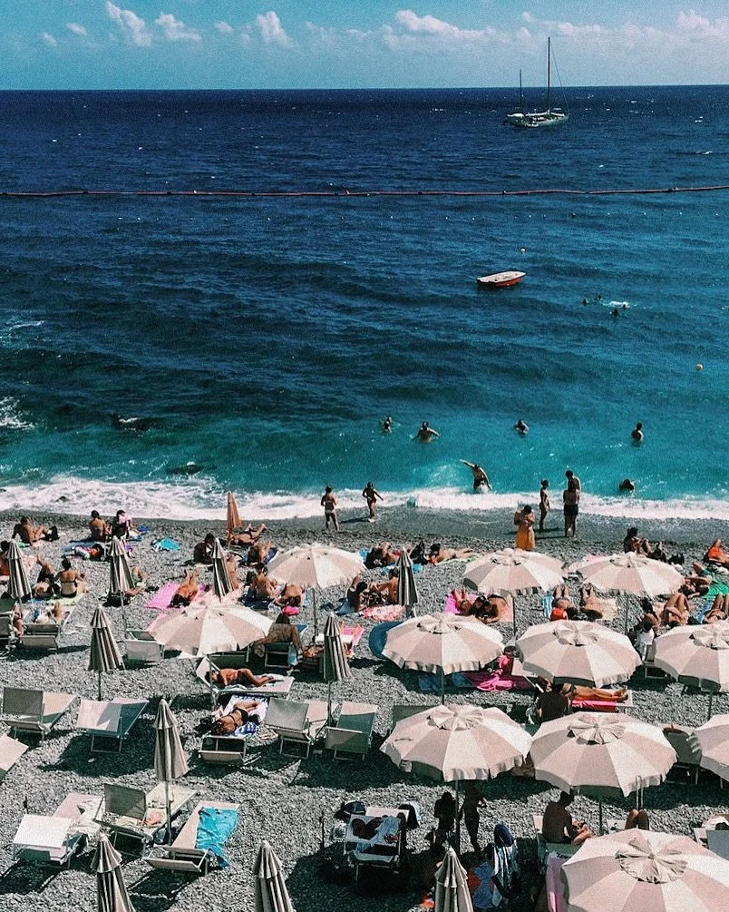 Living la dolce vita 😍🇮🇹

#costieraamalfitana #positanoamalficoast #italiadascoprire #borghiditalia #mareitalia  #estateinitalia #positano #amalficoast_italy #amalficoast