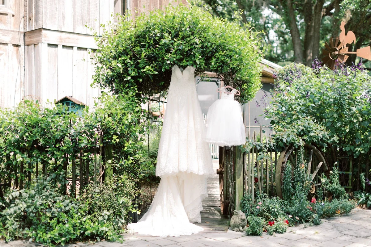 Bressler-Wedding-Preview-Tuckers-Farmhouse-Jacksonville-Wedding-Photographer-Chantell-Rae003.jpg