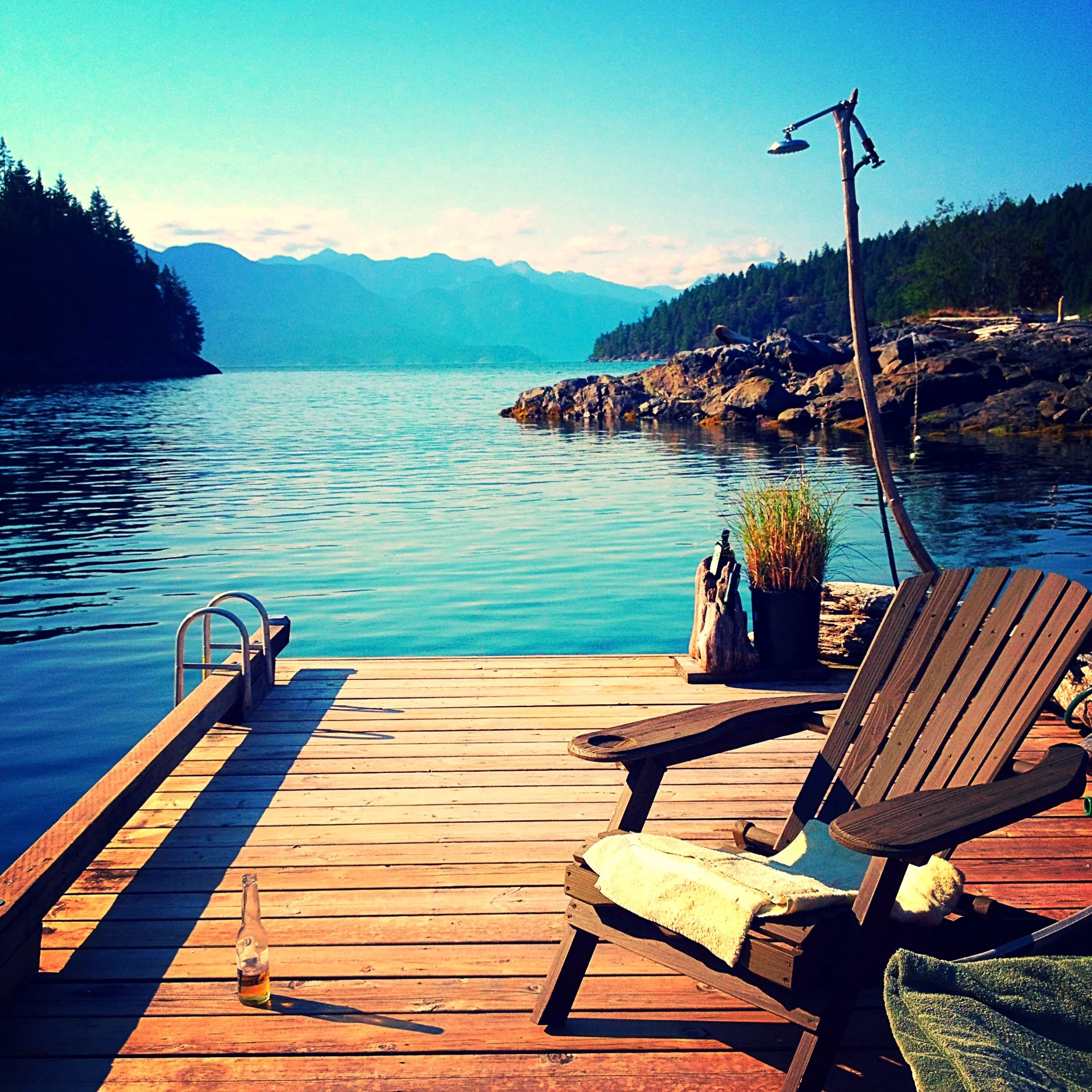 sittin on the dock of the bay
