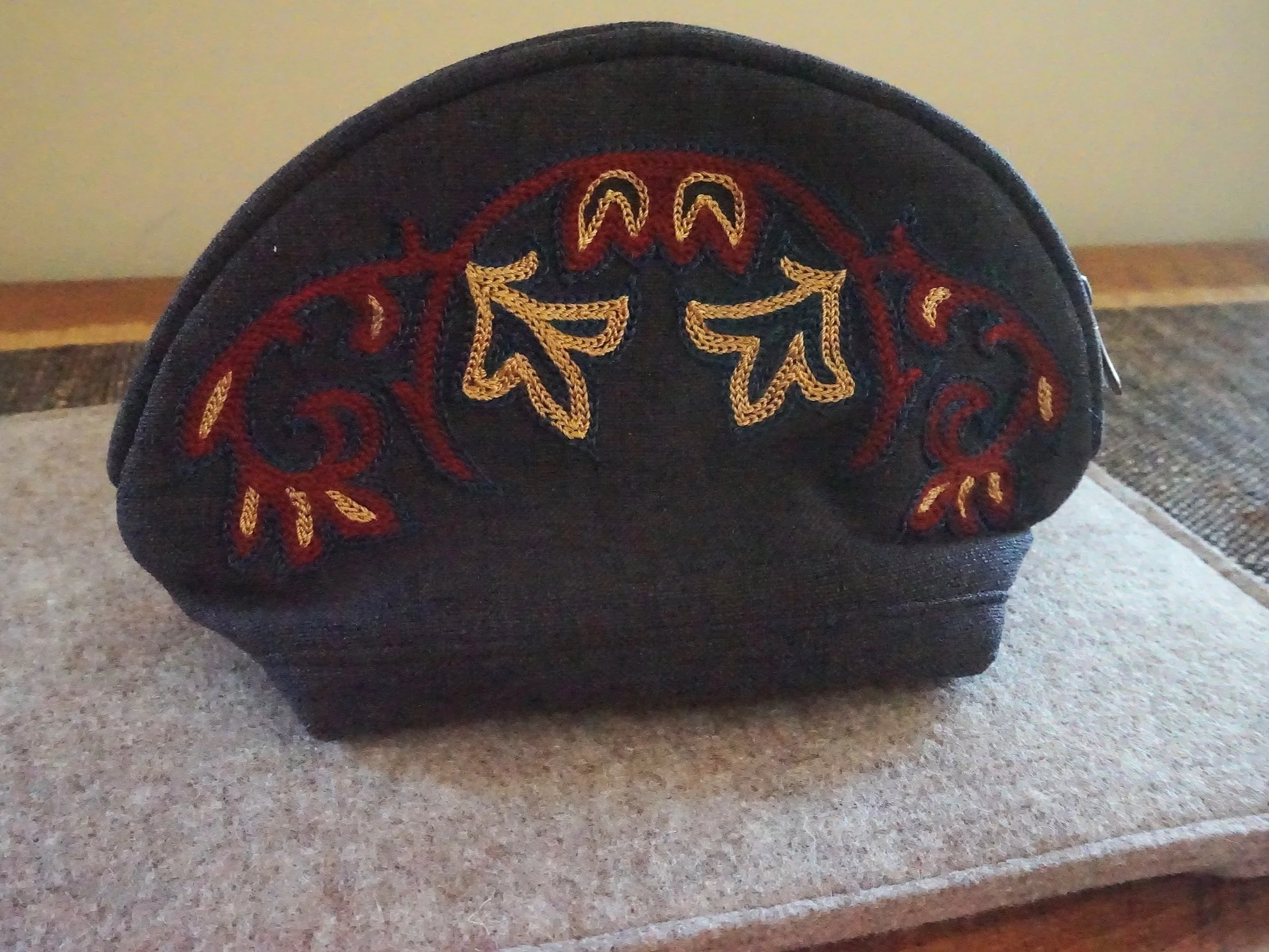 Felt Embroidered Bag