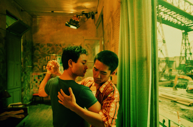 SOMESLASHTHINGS-CHAPTER004-leslie-cheung-and-tony-leung-in-wong-kar-wais-happy-together-photographed-by-wing-shya-01.jpg